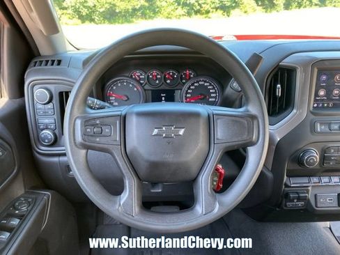 Used 2022 Chevrolet Silverado 1500 Custom Trail Boss AWD/4WD image 24