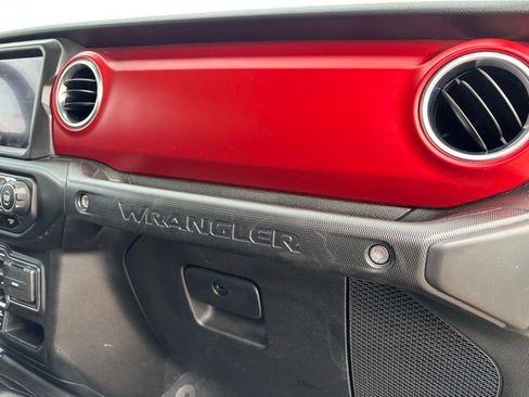 Used 2023 Jeep Wrangler Unlimited Rubicon image 16