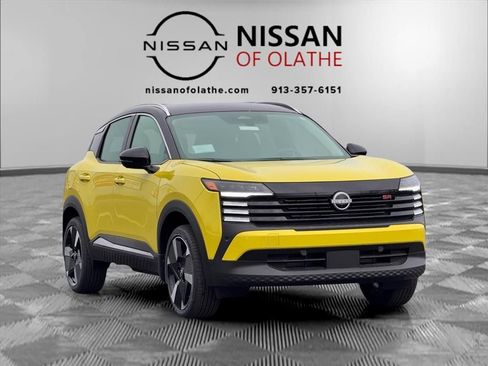 Certified 2025 Nissan Kicks SR image 26