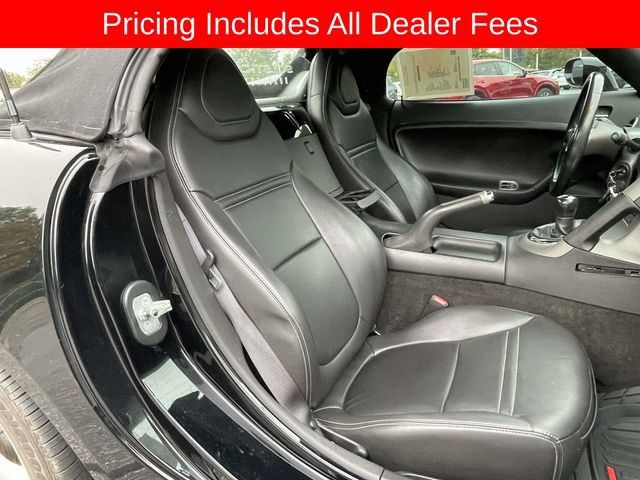 Used 2006 Pontiac Solstice Convertible w/ Premium Package RWD image 16