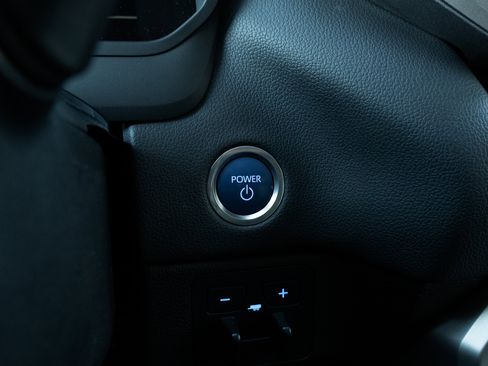 Used 2023 Toyota Sequoia Limited image 26