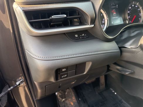 Used 2022 Toyota Highlander LE image 22