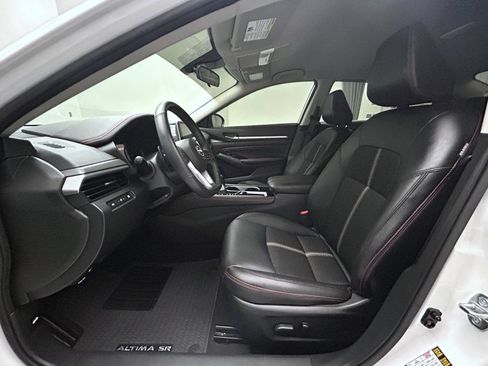 Used 2023 Nissan Altima 2.5 SR FWD image 10