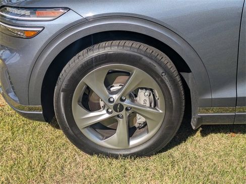 Used 2026 Genesis GV70 2.5T Select image 10