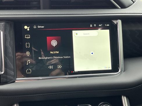 Used 2024 GMC Yukon Denali w/ Advanced Technology Package image 17