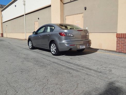 Used 2013 MAZDA MAZDA3 i Sport image 5