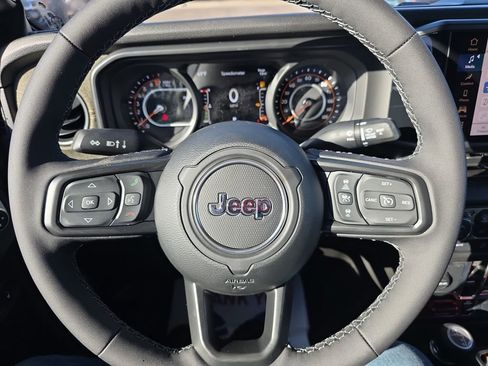 New 2026 Jeep Gladiator Willys AWD/4WD image 15