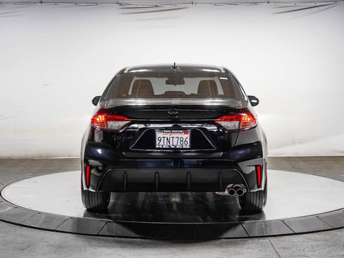 Certified 2025 Toyota Corolla SE FWD image 4