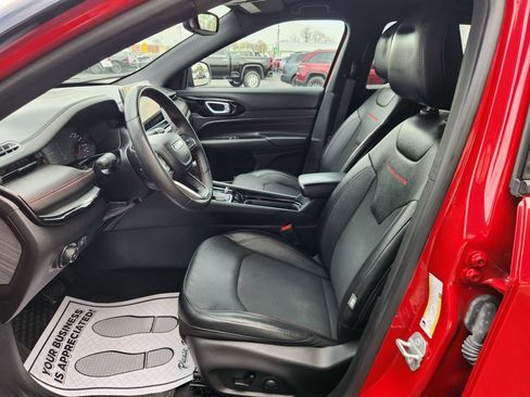 Used 2023 Jeep Compass Trailhawk w/ Trailhawk Convenience Group AWD/4WD image 21