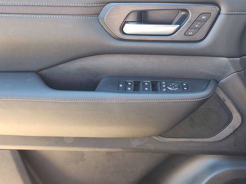 New 2025 Nissan Armada SL image 20