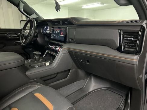 Certified 2024 GMC Sierra 1500 AT4 w/ Technology Package AWD/4WD image 29