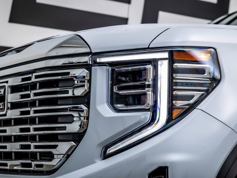 Used 2026 GMC Sierra 1500 Denali AWD/4WD image 16