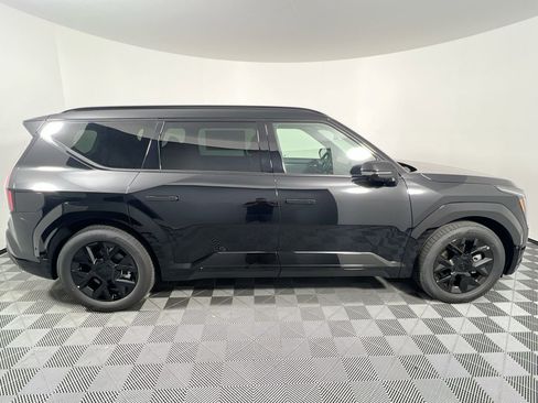 New 2026 Kia EV9 Land w/ Nightfall Edition Package image 2