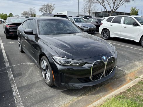 Used 2023 BMW i4 eDrive35 w/ Premium Package image 2