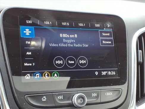 Used 2019 Chevrolet Equinox LT image 18