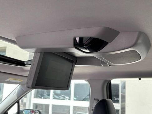 Used 2022 Honda Pilot Touring image 16