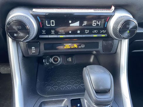 Used 2024 Toyota RAV4 LE image 33
