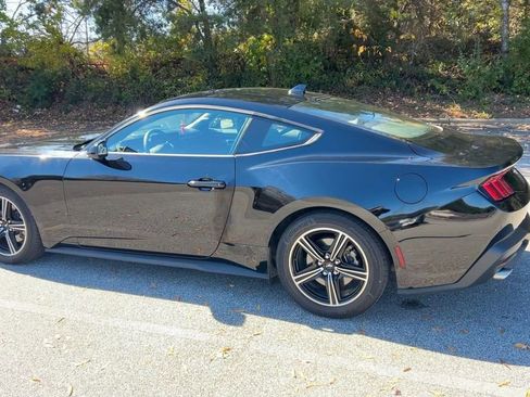 Used 2024 Ford Mustang Coupe image 39