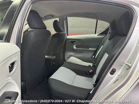 Used 2013 Toyota Prius C Two image 9