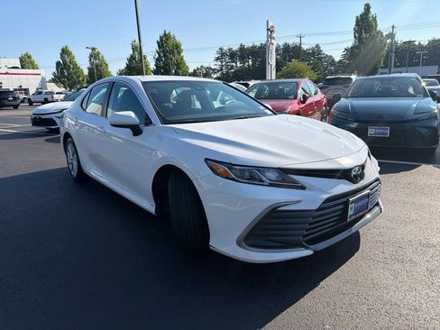 Used 2023 Toyota Camry LE AWD/4WD image 3