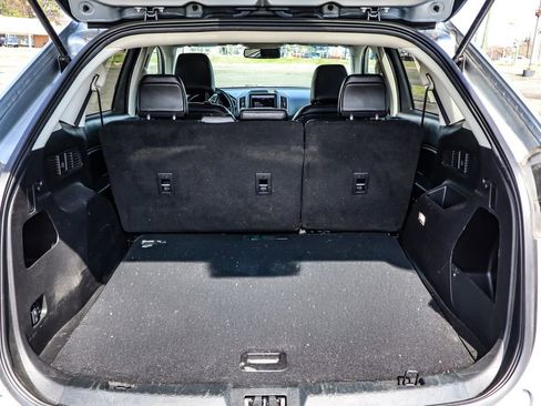 Used 2024 Ford Edge SEL image 34