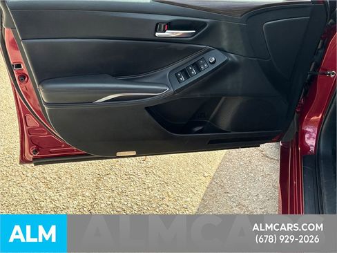 Used 2022 Toyota Avalon XLE image 14