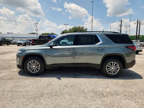 Used 2023 Chevrolet Traverse LT FWD image 4
