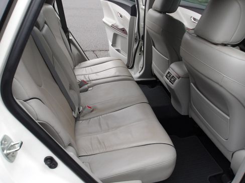 Used 2009 Toyota Venza AWD image 12