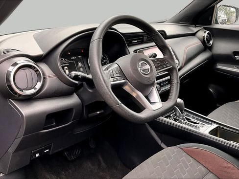 Certified 2024 Nissan Kicks SR FWD image 17