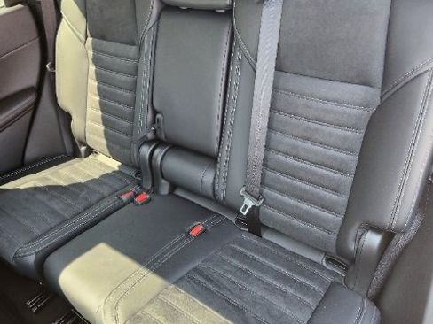 New 2024 Mitsubishi Outlander SE image 13