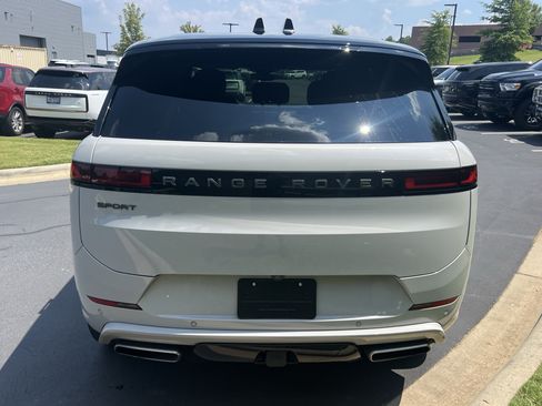 Certified 2025 Land Rover Range Rover Sport Dynamic SE AWD/4WD image 6