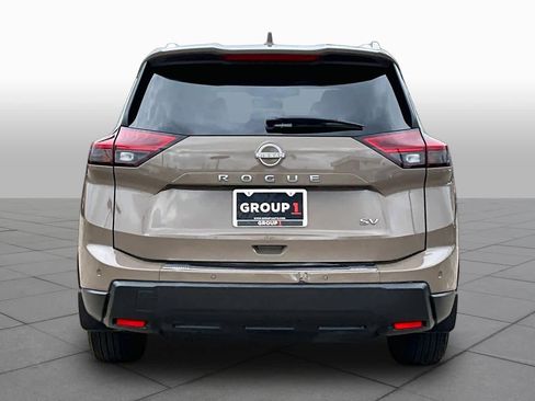 Certified 2024 Nissan Rogue SV w/ SV Premium Package FWD image 5