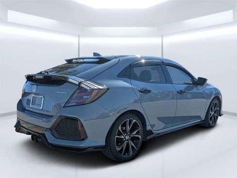 Used 2018 Honda Civic Sport image 3