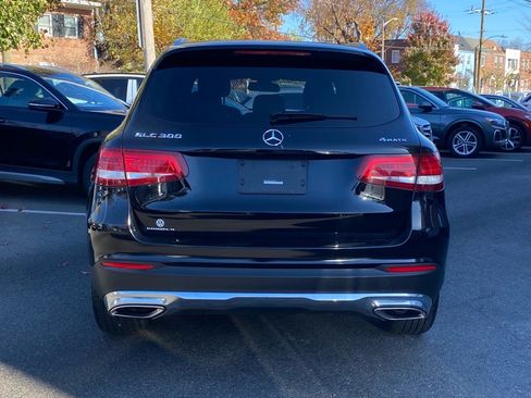 Used 2018 Mercedes-Benz GLC 300 4MATIC image 4