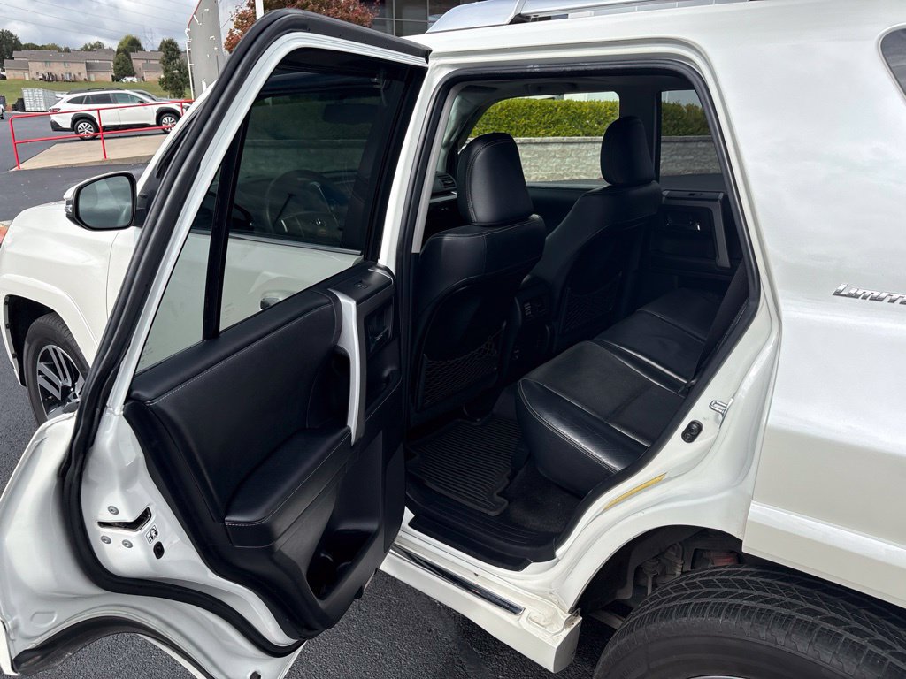Used 2014 Toyota 4Runner Limited AWD/4WD image 21