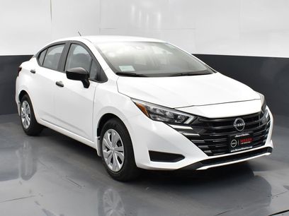 New 2025 Nissan Versa S w/ Trunk Package