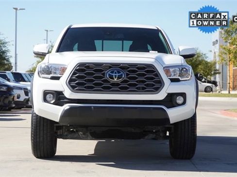 Used 2023 Toyota Tacoma SR image 2