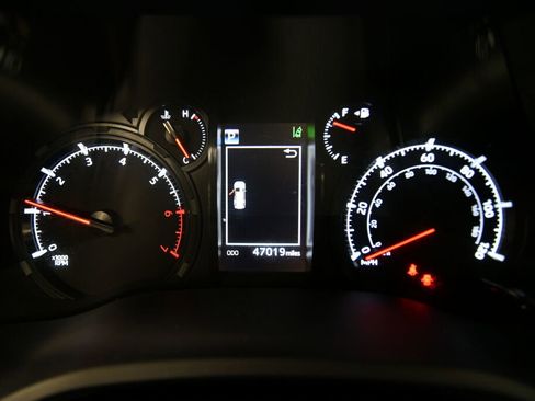 Certified 2024 Toyota 4Runner SR5 Premium image 17