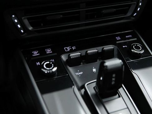 Certified 2021 Porsche 911 Carrera image 23