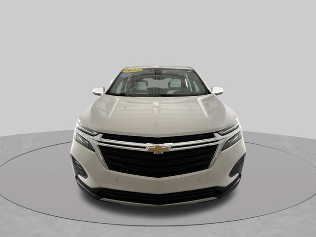 Used 2023 Chevrolet Equinox LT w/ Driver Convenience Package AWD/4WD image 3