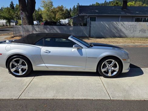 Used 2011 Chevrolet Camaro SS w/ RS Package image 4