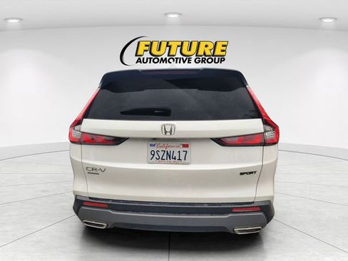 Used 2025 Honda CR-V Sport image 4