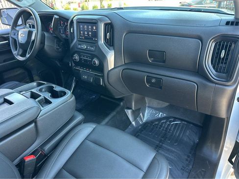 Used 2022 Chevrolet Silverado 1500 W/T w/ WT Value Package image 4