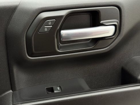 Used 2021 Chevrolet Silverado 1500 Custom image 23