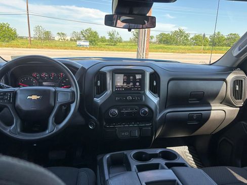 Certified 2025 Chevrolet Silverado 1500 Custom RWD image 28