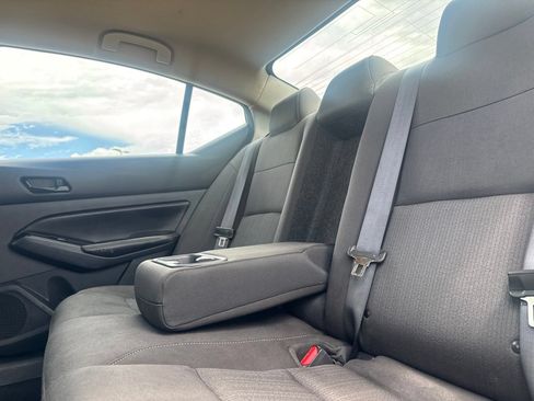 Used 2023 Nissan Altima 2.5 SV FWD image 34