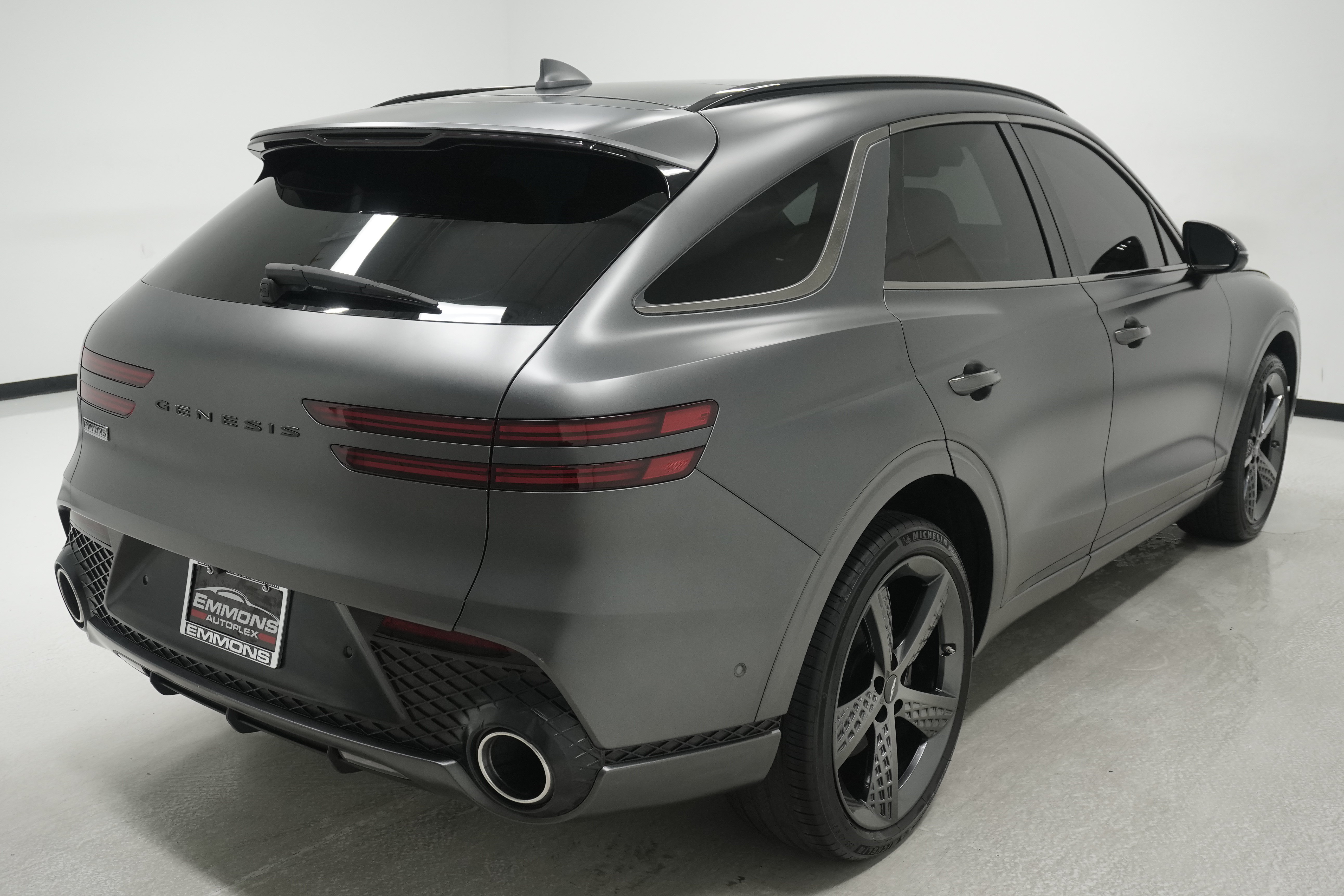 Used 2022 Genesis GV70 2.5T w/ Sport Prestige Package AWD/4WD image 4