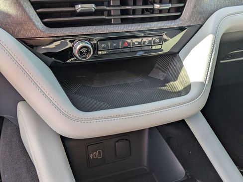 New 2026 Ford Explorer Platinum image 23