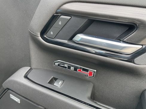 Used 2025 GMC Sierra 1500 AT4 w/ AT4 Premium Package image 33