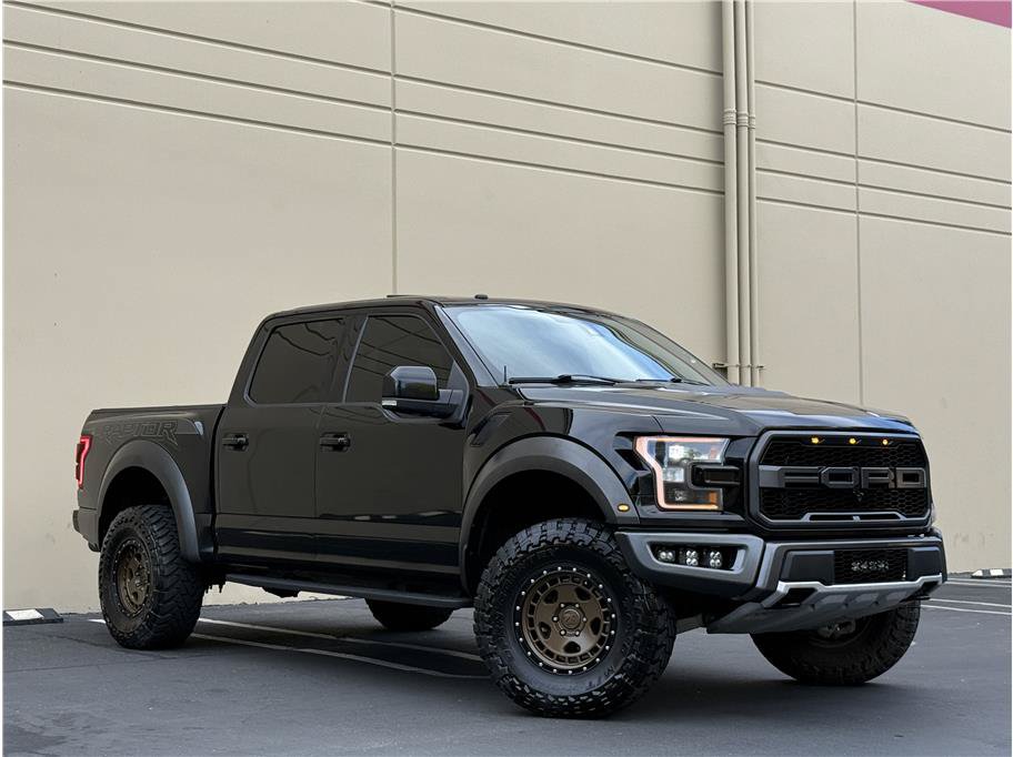 Used 2018 Ford F150 Raptor w/ Equipment Group 802A Luxury AWD/4WD image 33